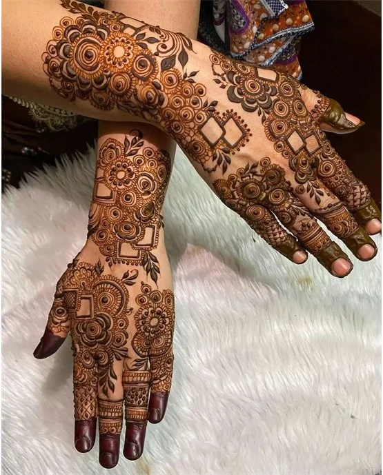 Artistic Vine Trail Best Mehndi Design